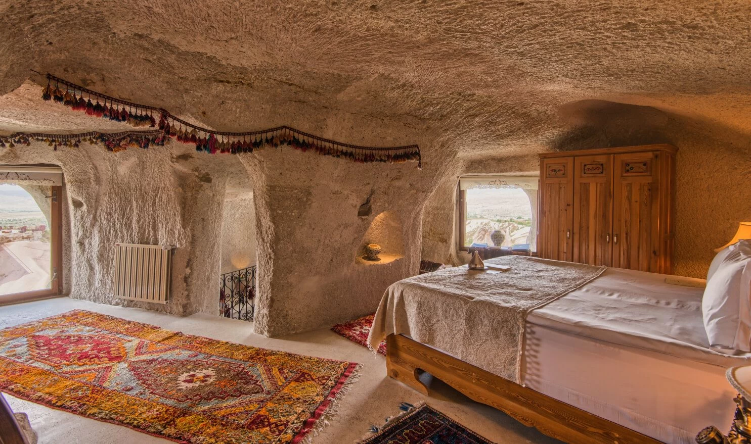 UCASAR CAVE SUITE