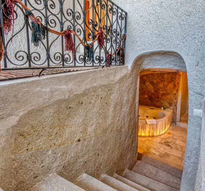 UCASAR CAVE SUITE