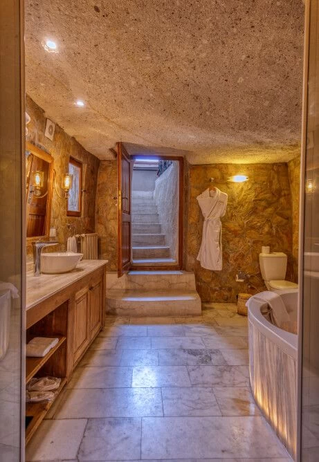 UCASAR CAVE SUITE