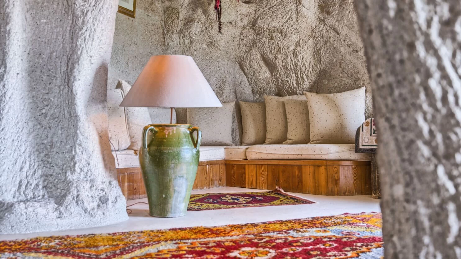 UCASAR CAVE SUITE